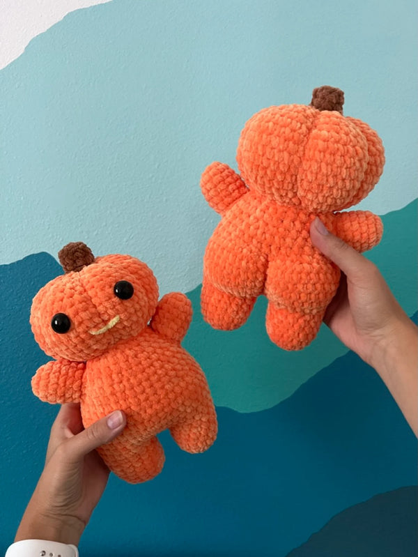 Cheeky Pumpkin Crochet Pattern – Amigurumi Halloween Toy