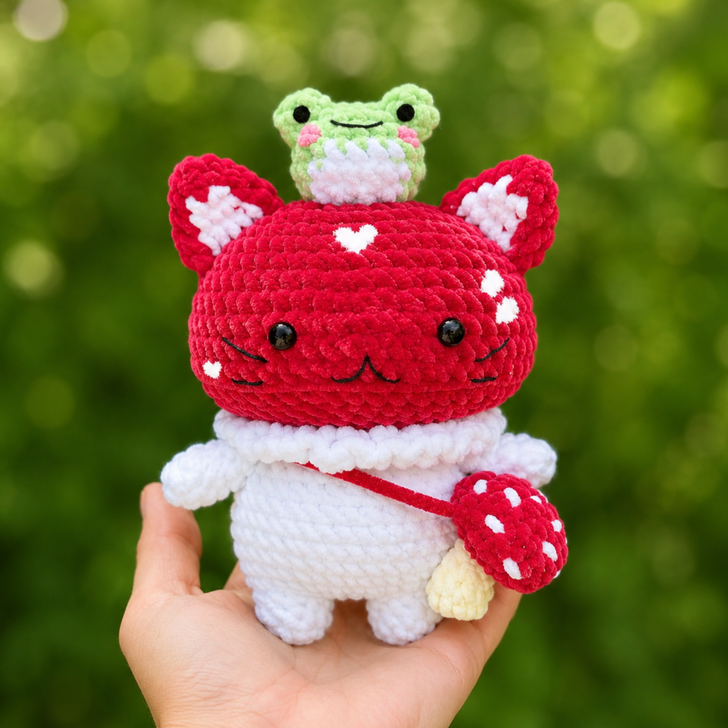 Crochet Meow the Mushroom Cat Pattern (Chunky Amigurumi | Cat, Frog Companion & Mini Mushroom Bag Included)