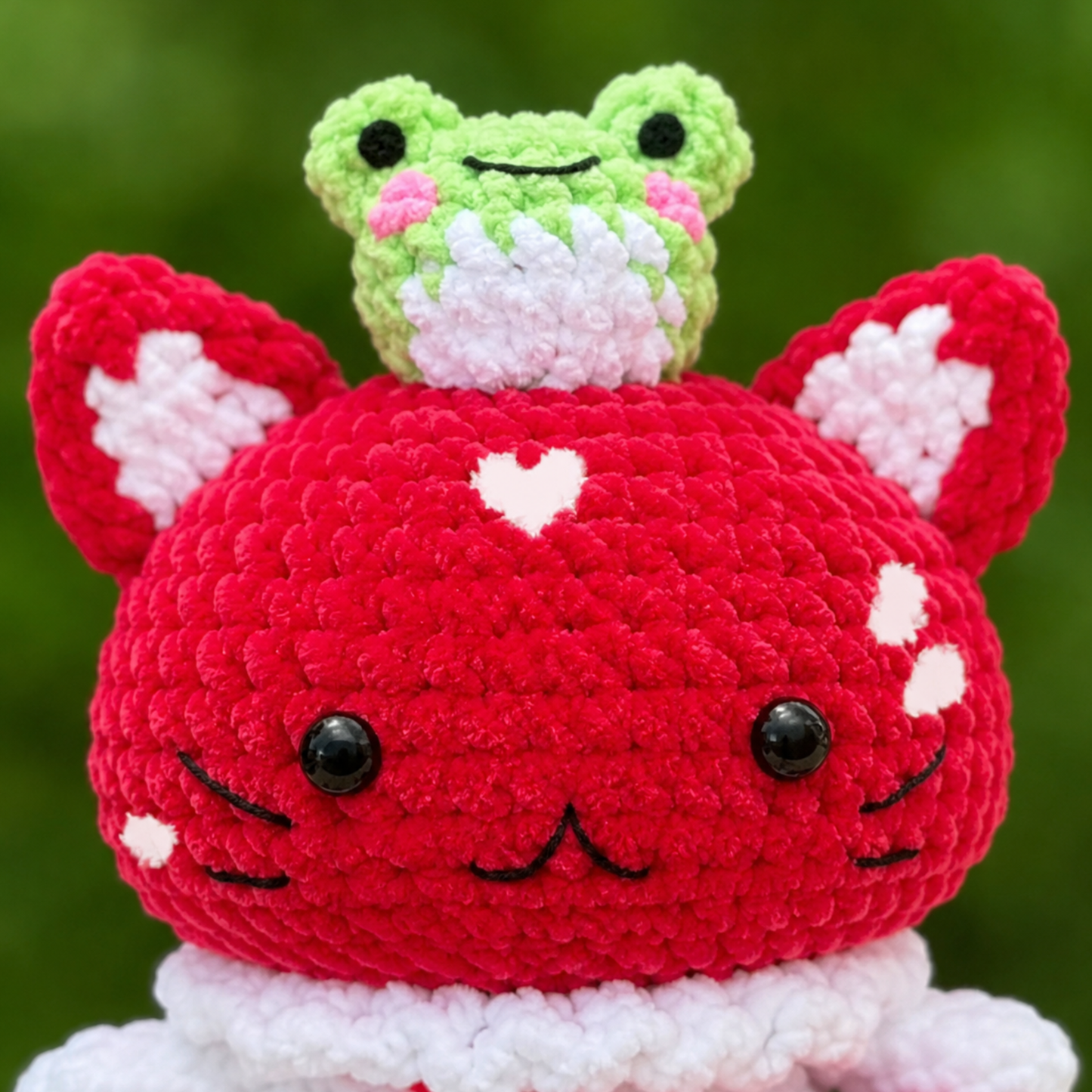 Crochet Meow the Mushroom Cat Pattern (Chunky Amigurumi | Cat, Frog Companion & Mini Mushroom Bag Included)